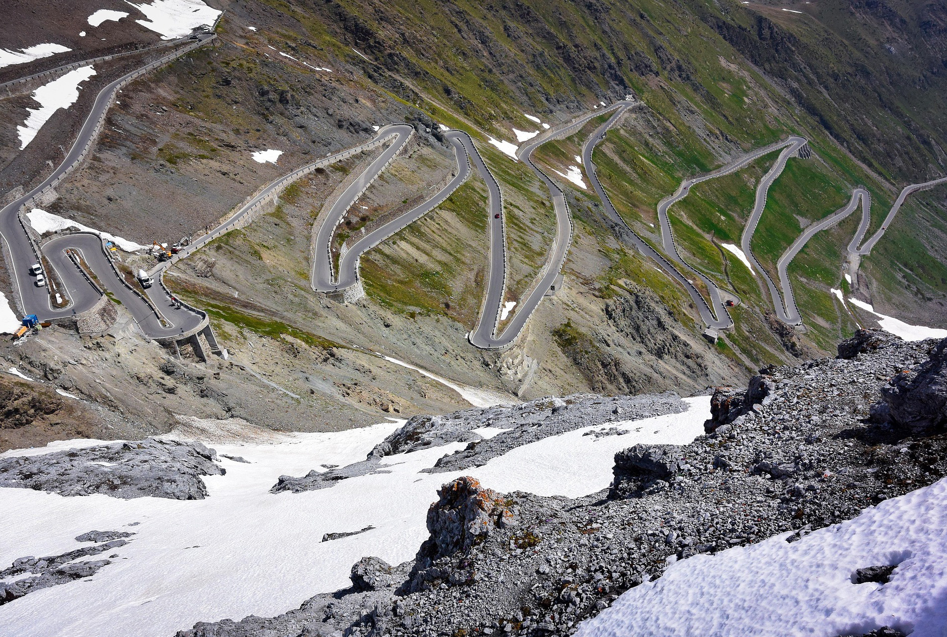 Passo dello Stelvio, i tornanti più iconici del ciclismo
